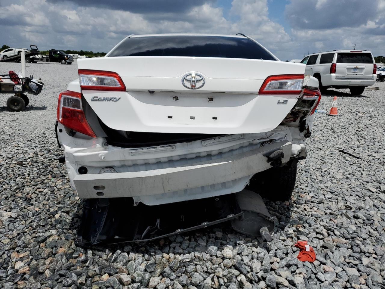 2014 TOYOTA CAMRY L photo 11