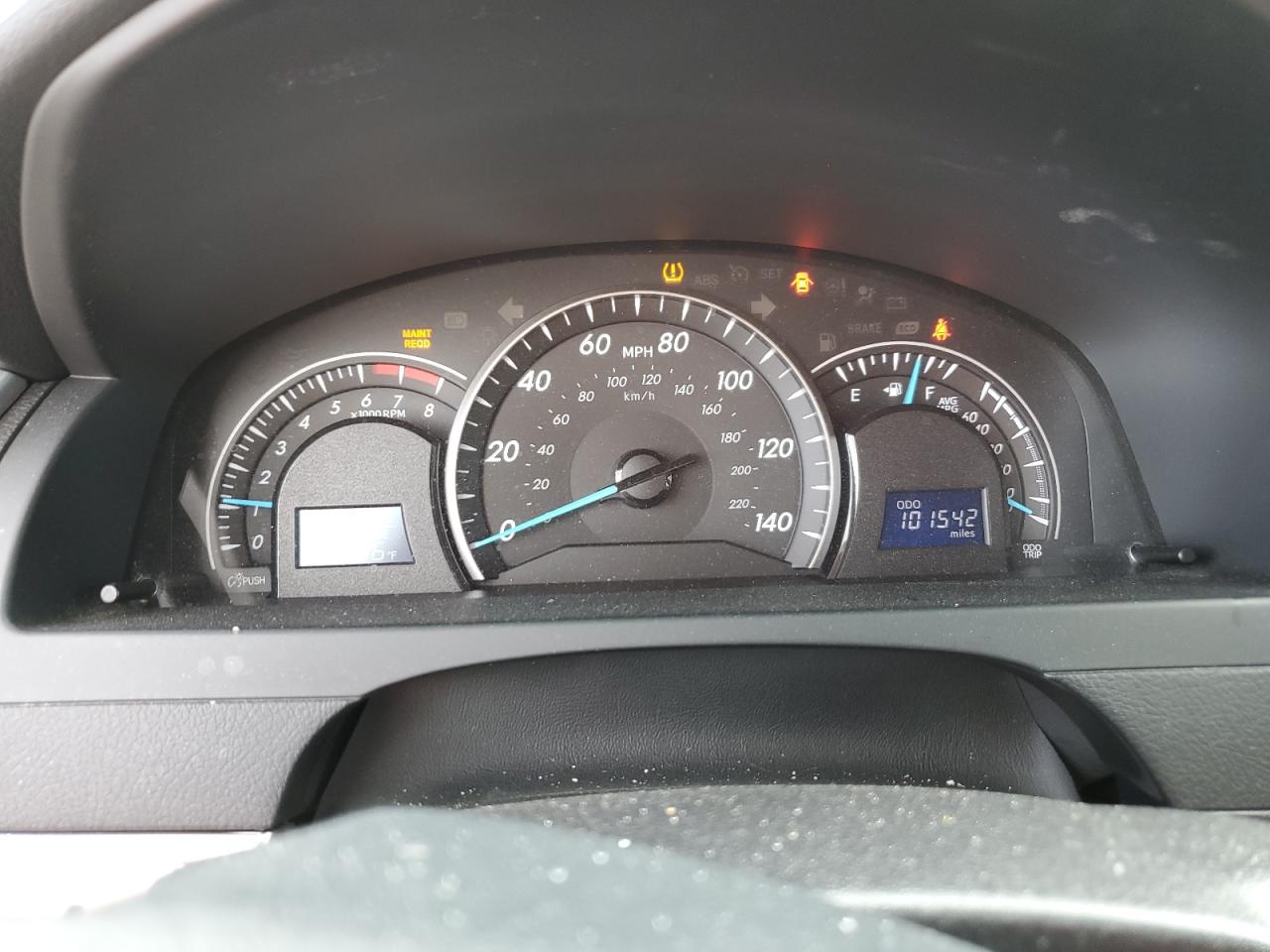 2014 TOYOTA CAMRY L photo 17