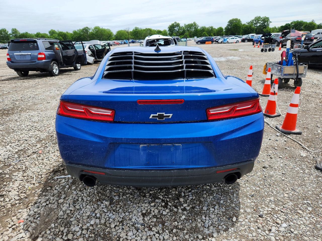 2017 CHEVROLET CAMARO LT photo 11
