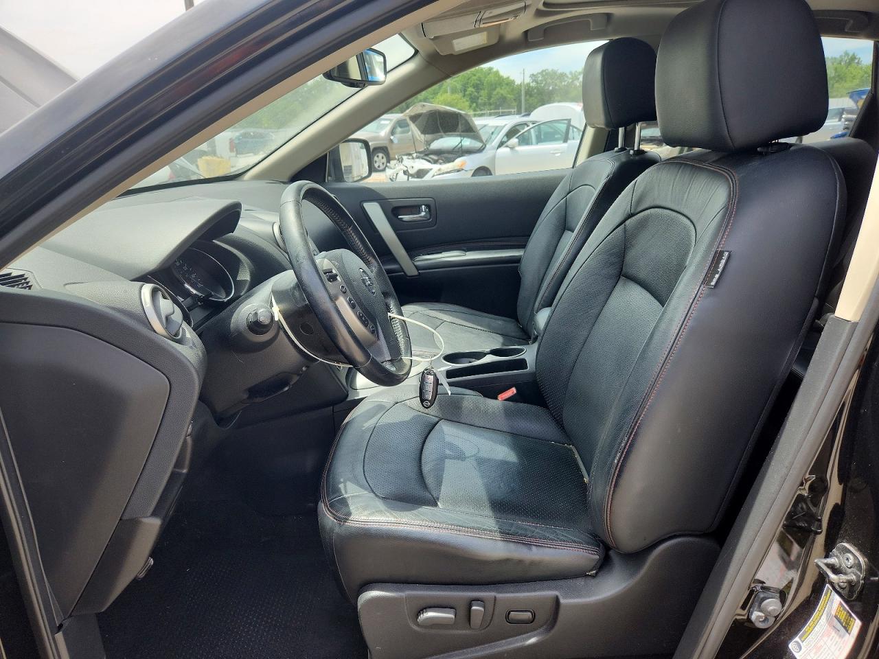 2011 NISSAN ROGUE S photo 13