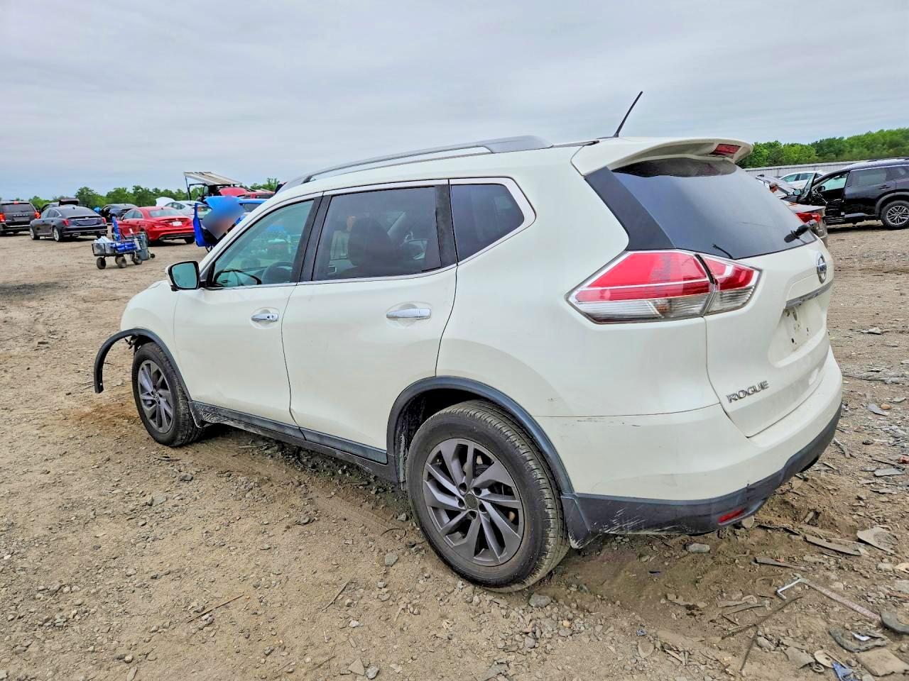 2016 NISSAN ROGUE SL photo 4