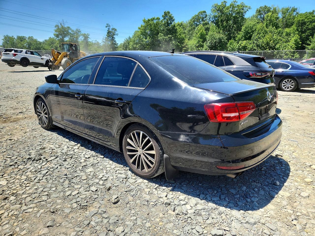 2015 VOLKSWAGEN JETTA SE photo 3