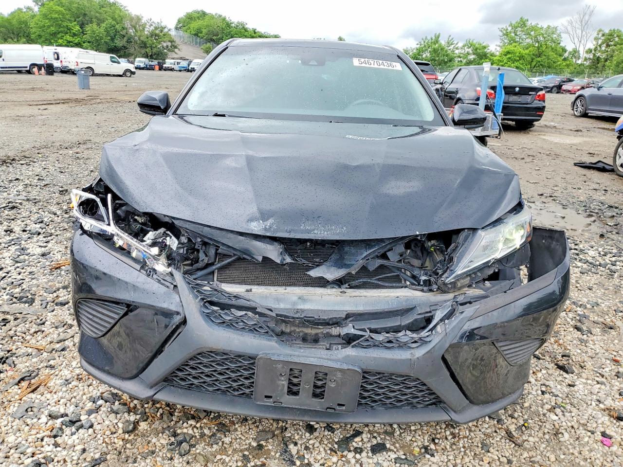 2019 TOYOTA CAMRY SE photo 13