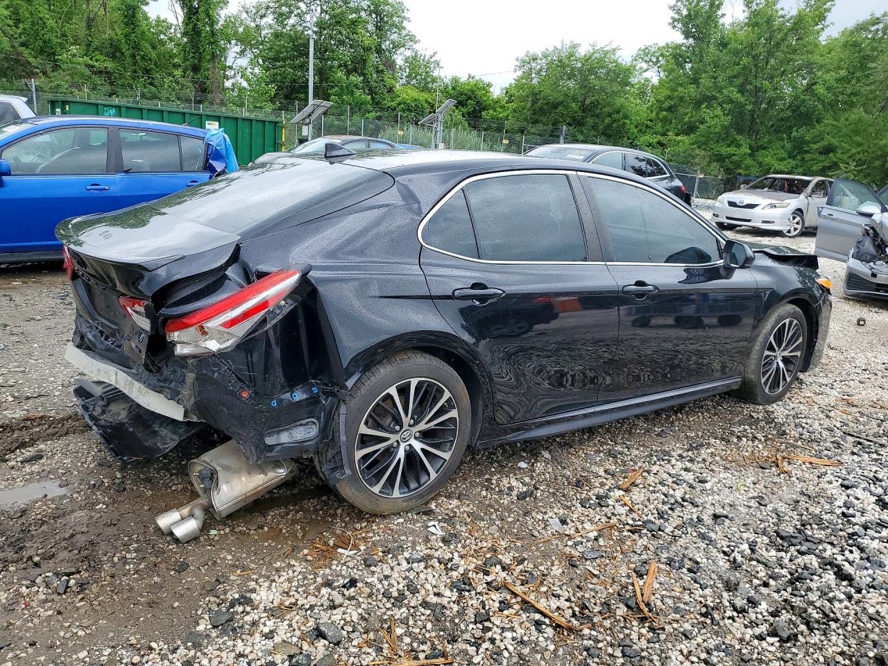 2019 TOYOTA CAMRY SE photo 7