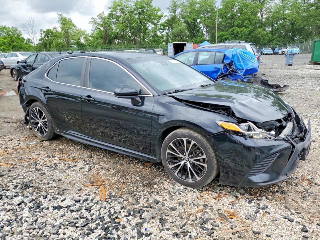 2019 TOYOTA CAMRY SE photo 10