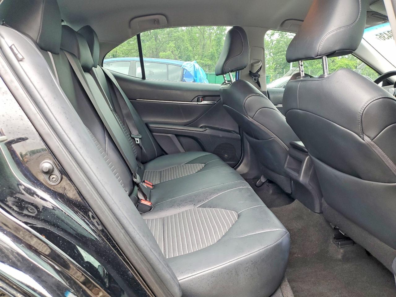 2019 TOYOTA CAMRY SE photo 28