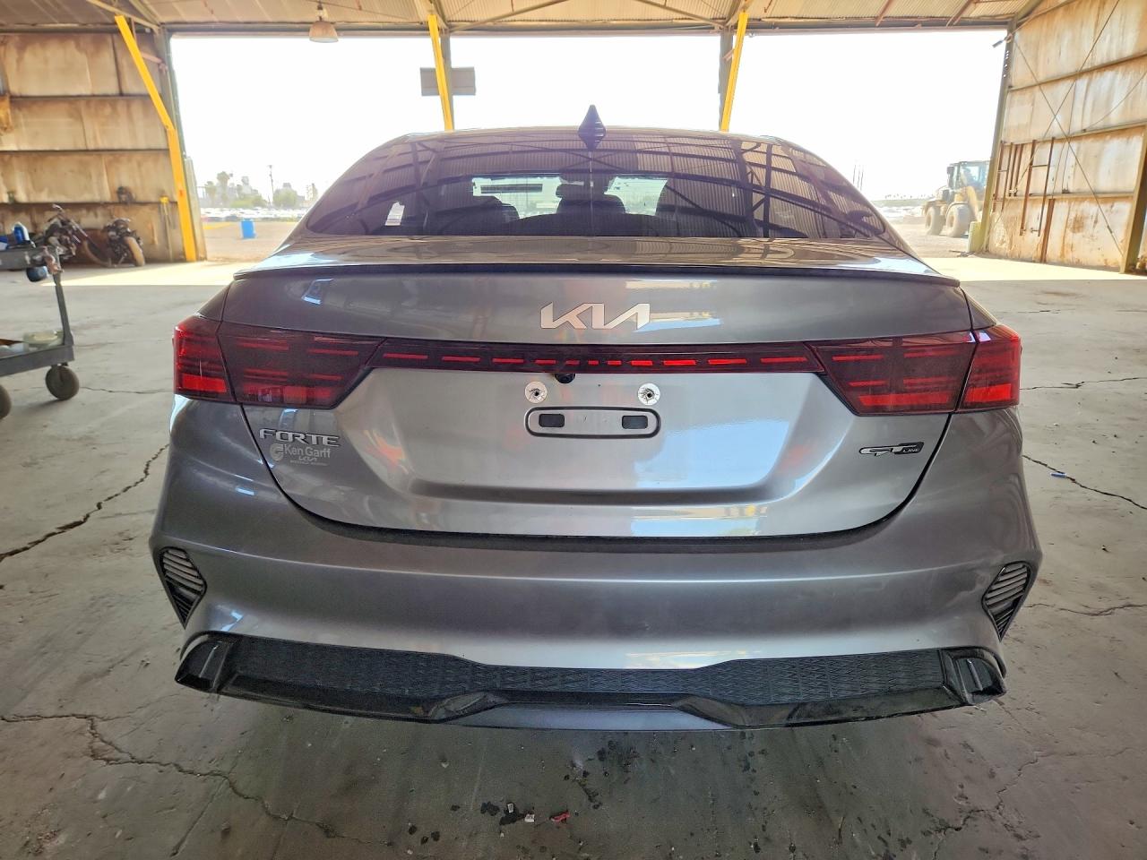 2024 KIA FORTE GT LINE photo 11