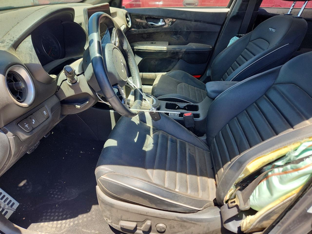 2024 KIA FORTE GT LINE photo 13