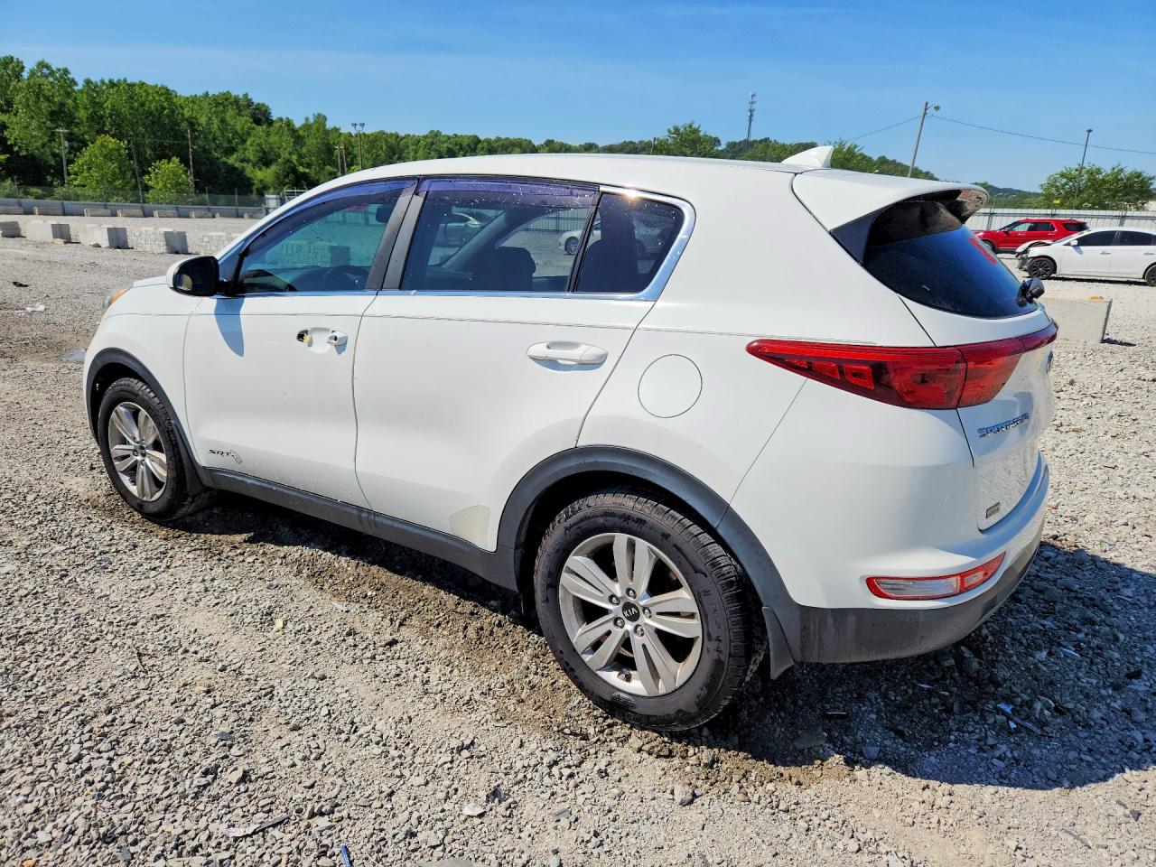 2017 KIA SPORTAGE LX photo 3