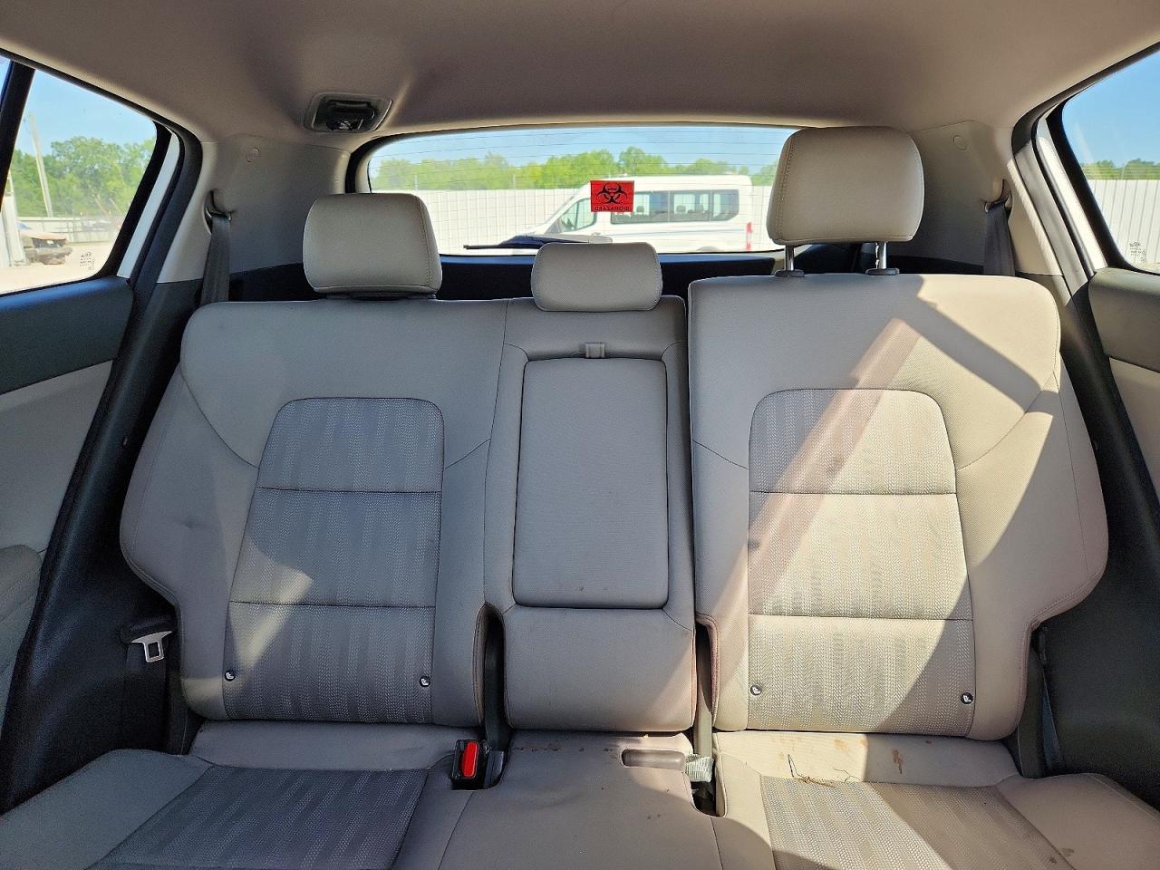2017 KIA SPORTAGE LX photo 19