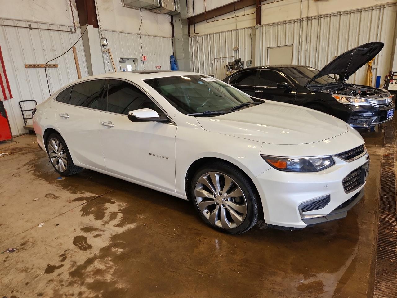 2017 CHEVROLET MALIBU PREMIER photo 10