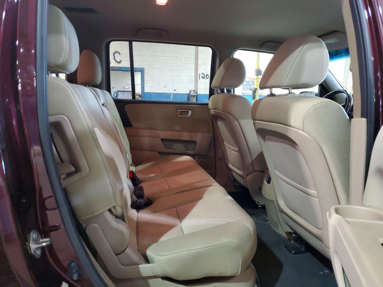2015 HONDA PILOT LX photo 21