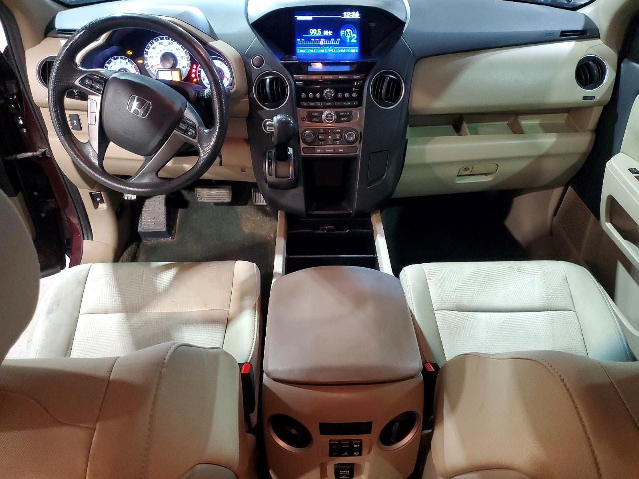 2015 HONDA PILOT LX photo 15