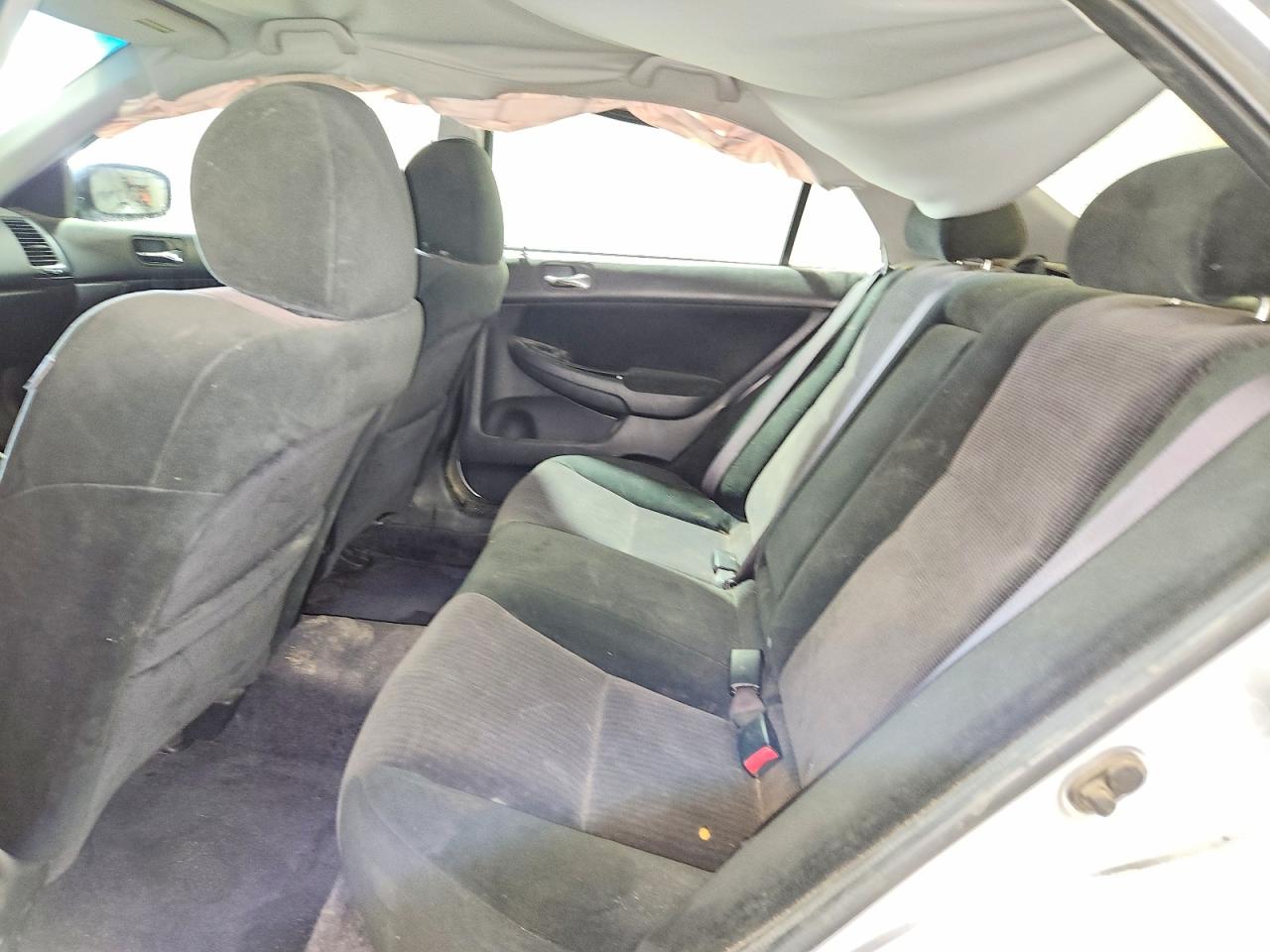 2005 HONDA ACCORD LX photo 28