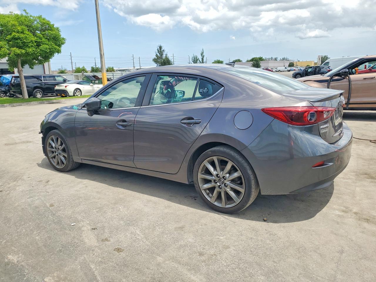 2018 MAZDA 3 GRAND TOURING photo 3