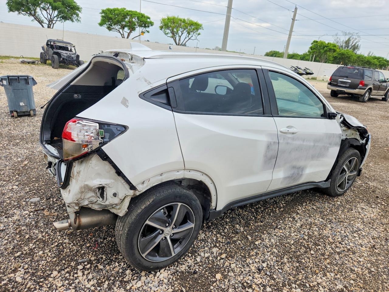 2021 HONDA HR-V EX photo 3