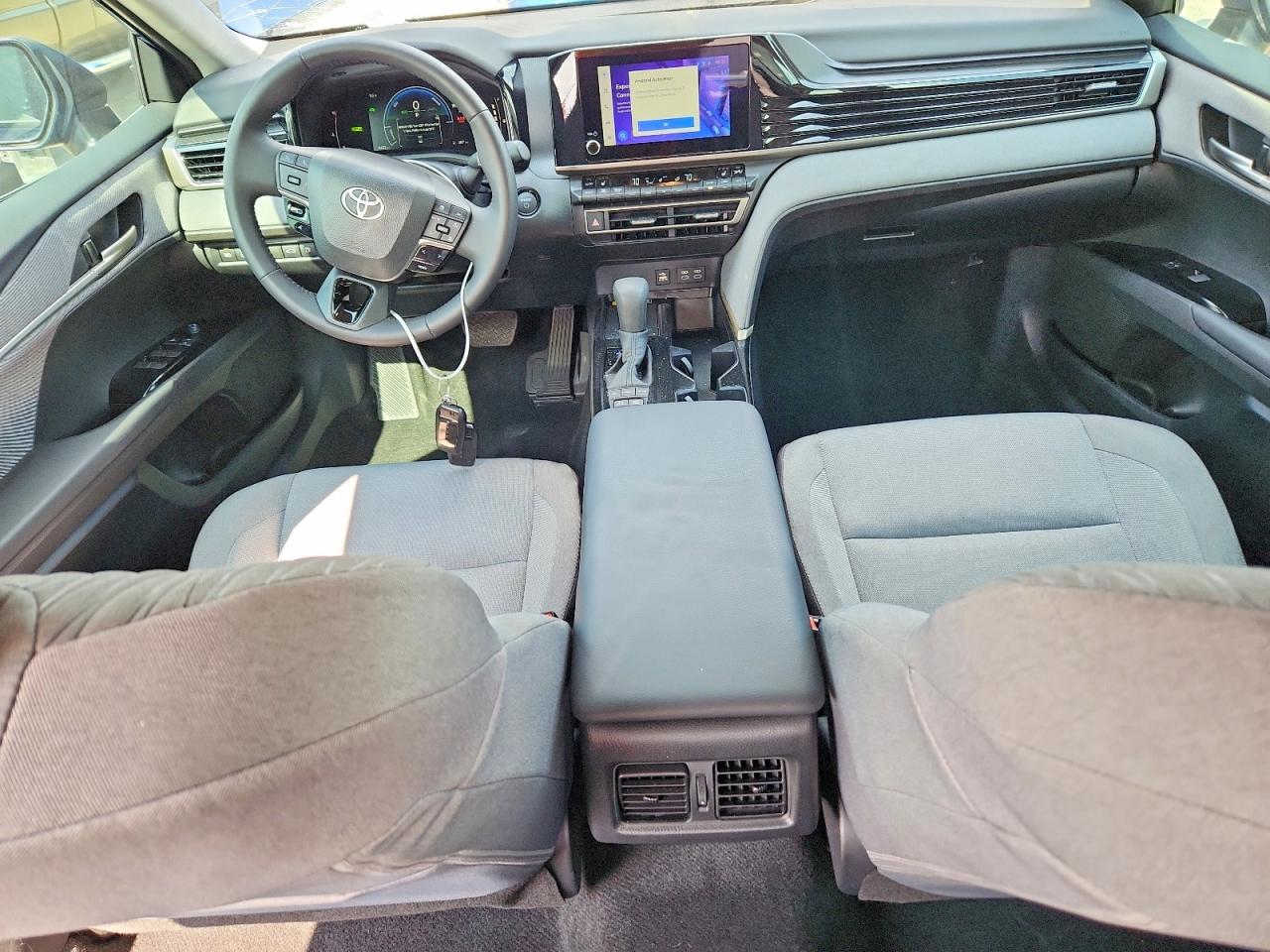 2025 TOYOTA CAMRY LE photo 15