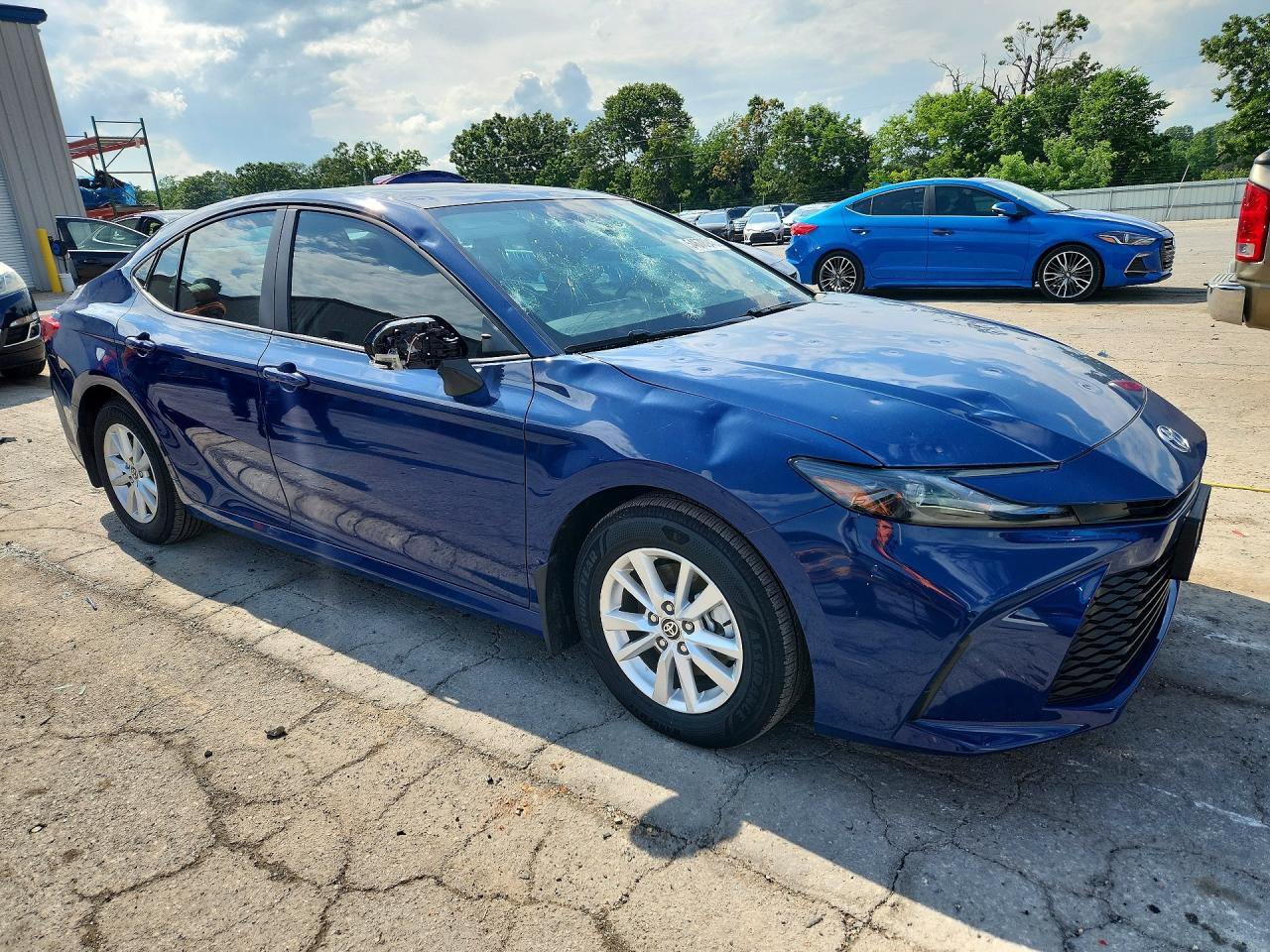 2025 TOYOTA CAMRY LE photo 7