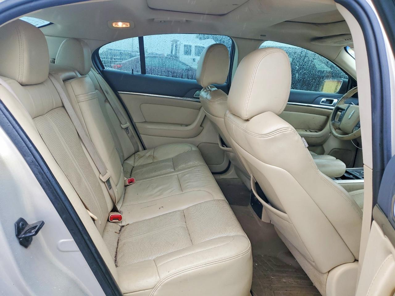 2009 LINCOLN MKS photo 19