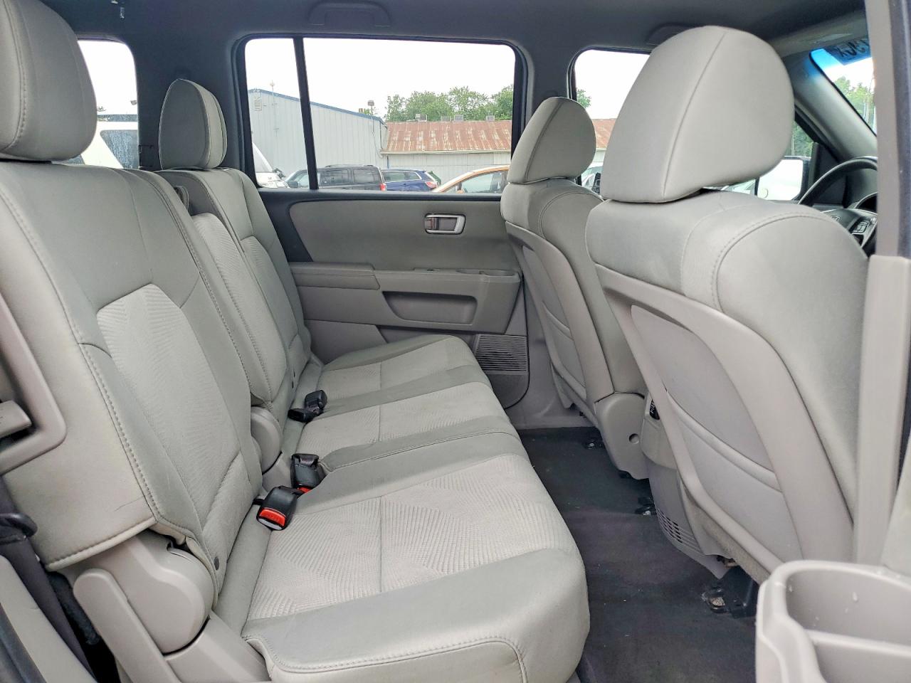 2012 HONDA PILOT LX photo 21