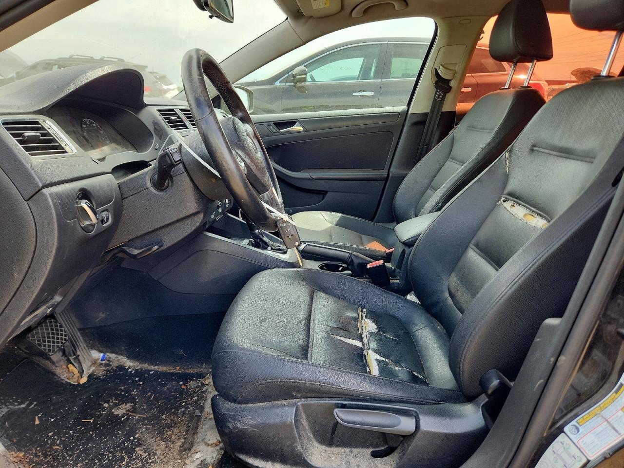 2011 VOLKSWAGEN JETTA SE photo 7