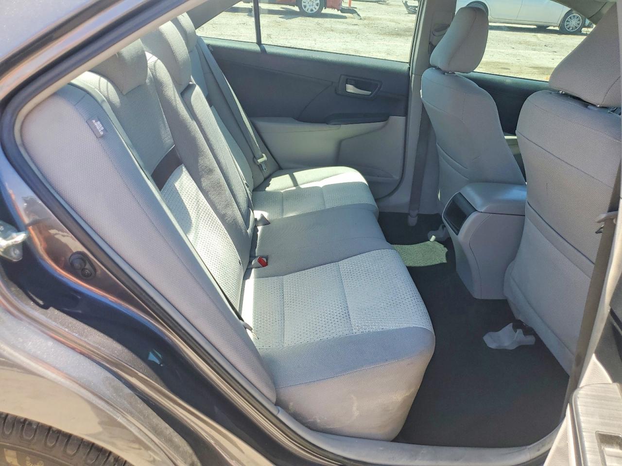 2014 TOYOTA CAMRY LE photo 28