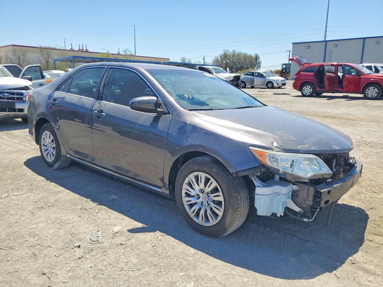 2014 TOYOTA CAMRY LE photo 10