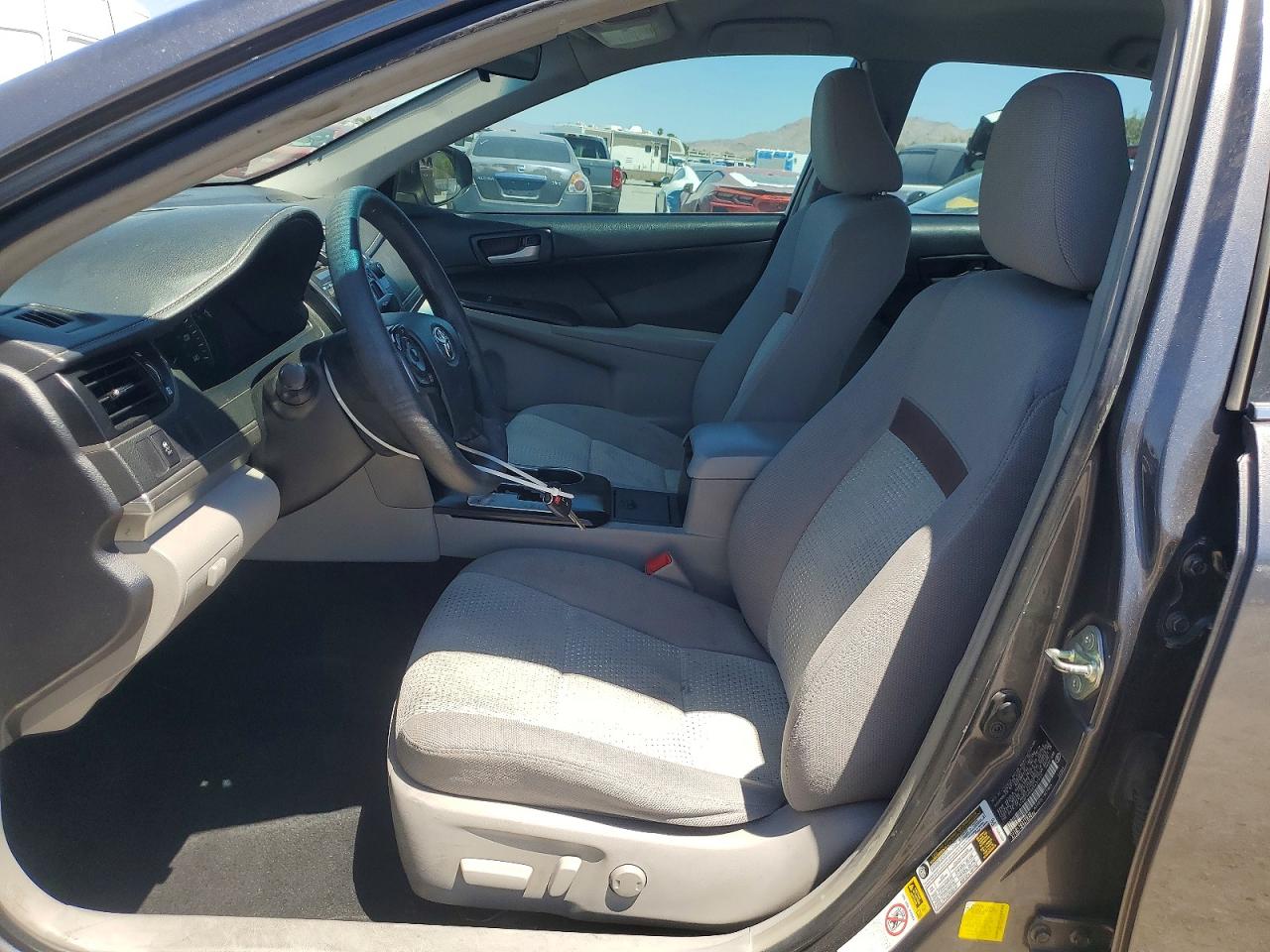 2014 TOYOTA CAMRY LE photo 19