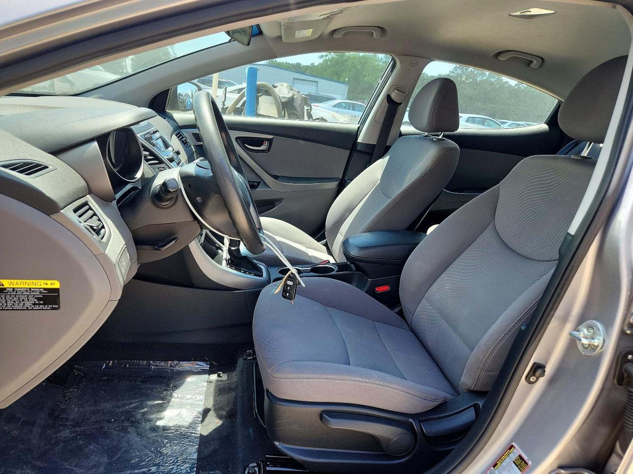 2015 HYUNDAI ELANTRA SE photo 13