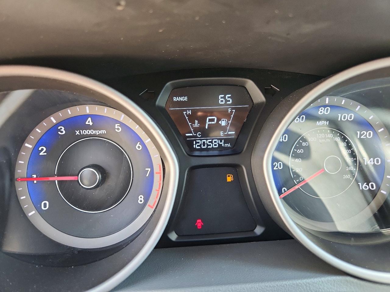 2015 HYUNDAI ELANTRA SE photo 17