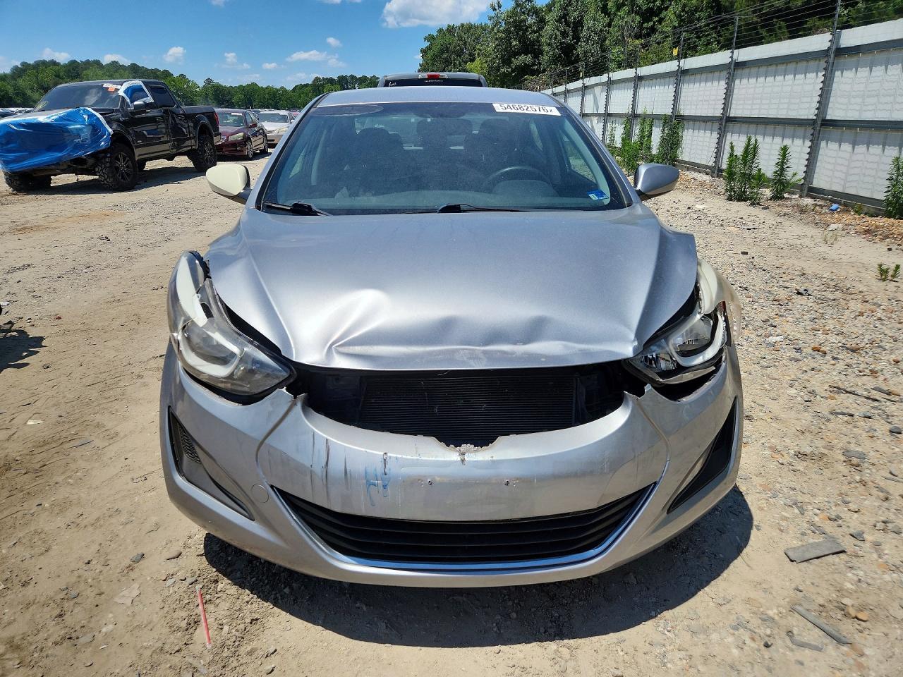 2015 HYUNDAI ELANTRA SE photo 9
