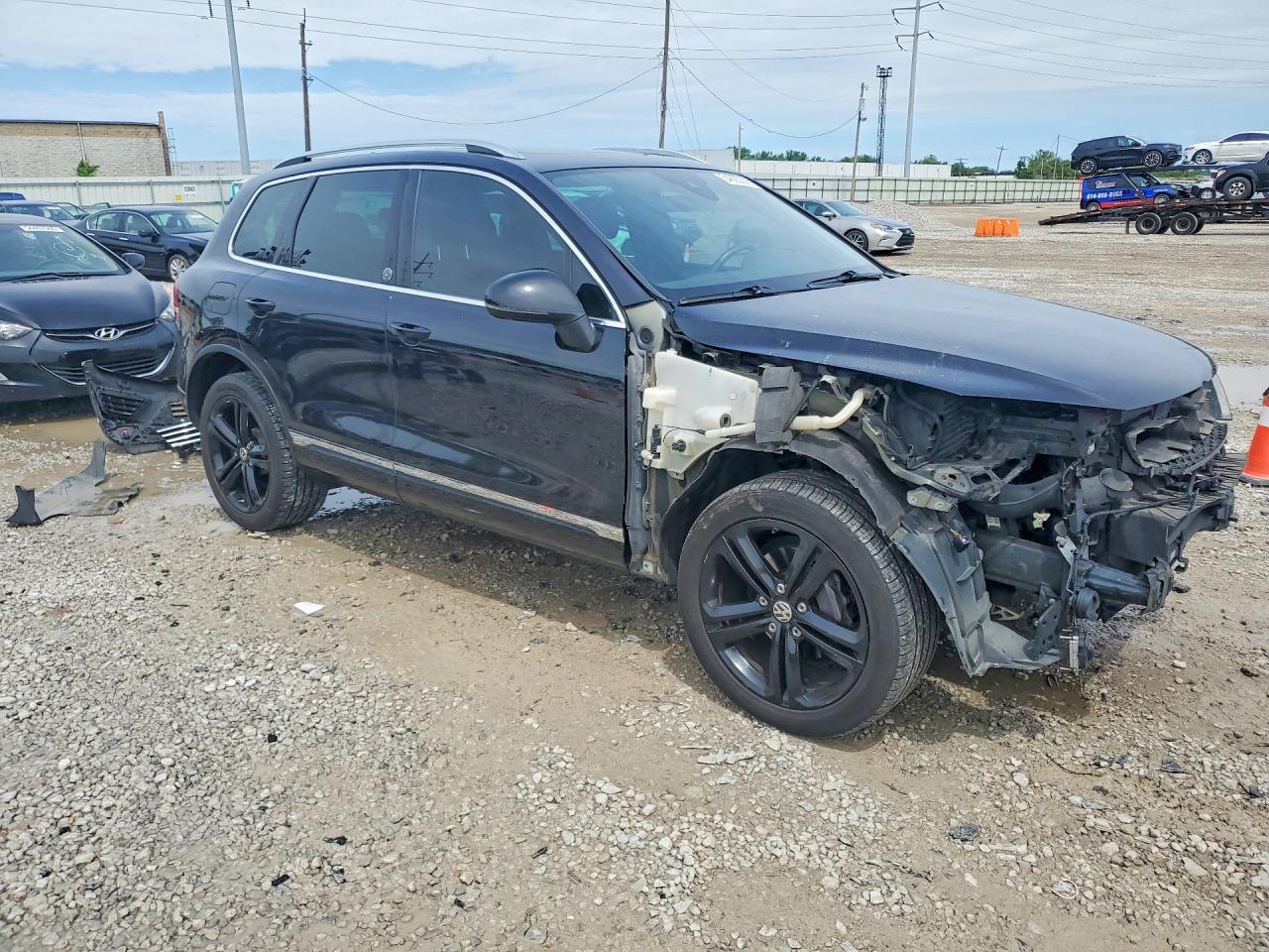 2017 VOLKSWAGEN TOUAREG WOLFSBURG photo 4