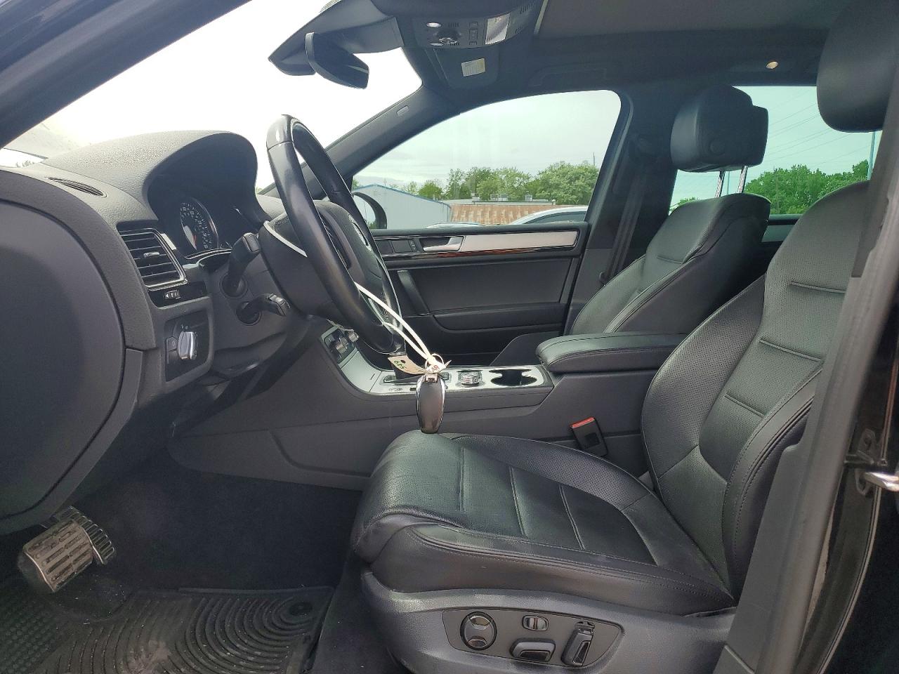 2017 VOLKSWAGEN TOUAREG WOLFSBURG photo 7