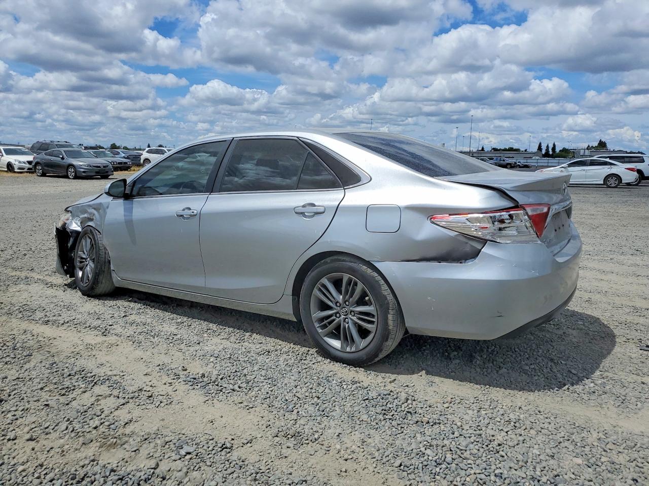 2017 TOYOTA CAMRY SE photo 2