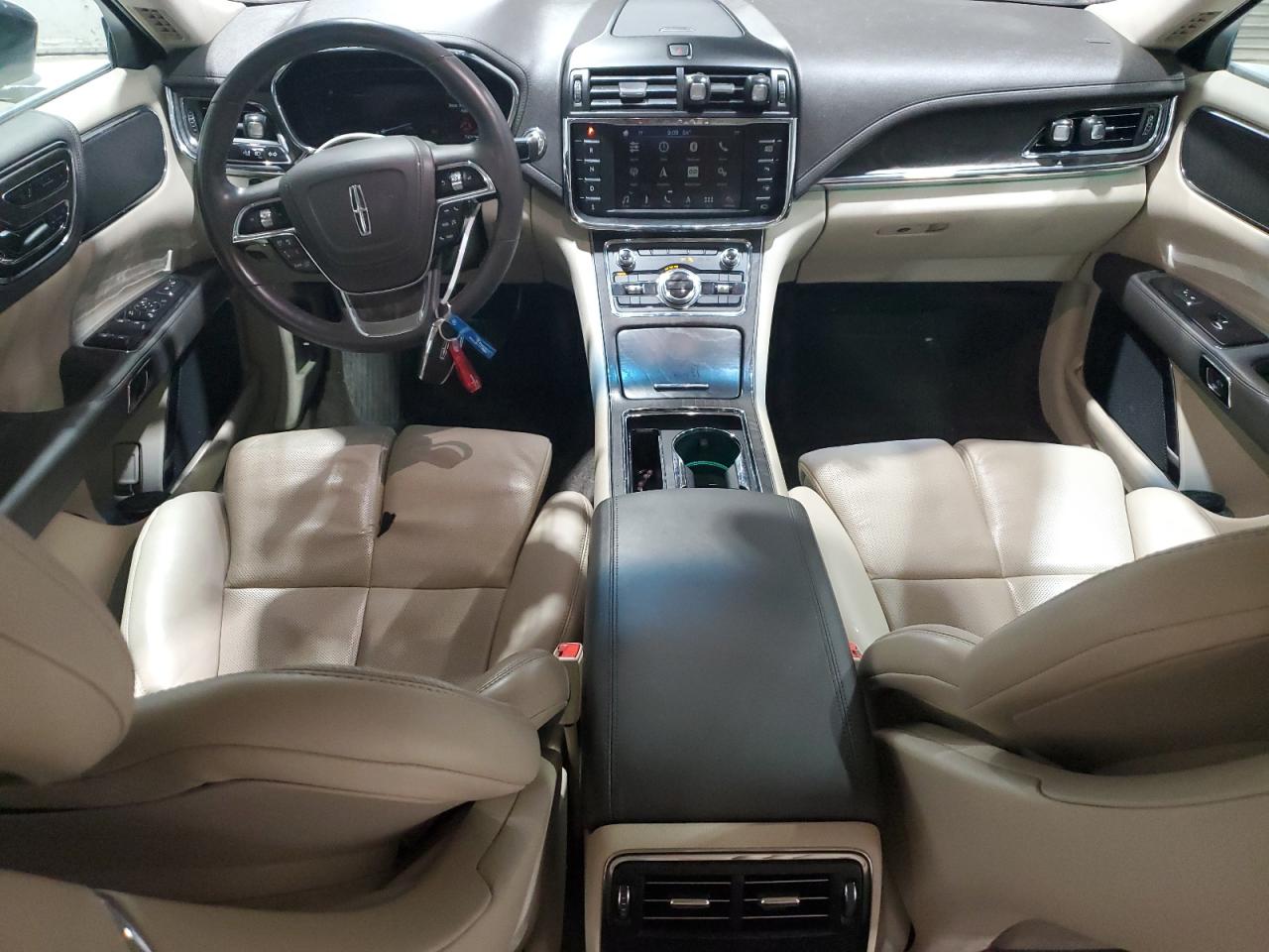 2018 LINCOLN CONTINENTAL SELECT photo 22