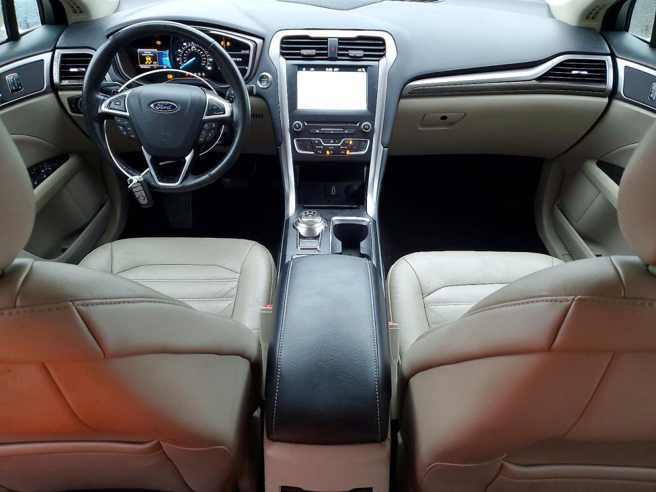 2017 FORD FUSION SE photo 22