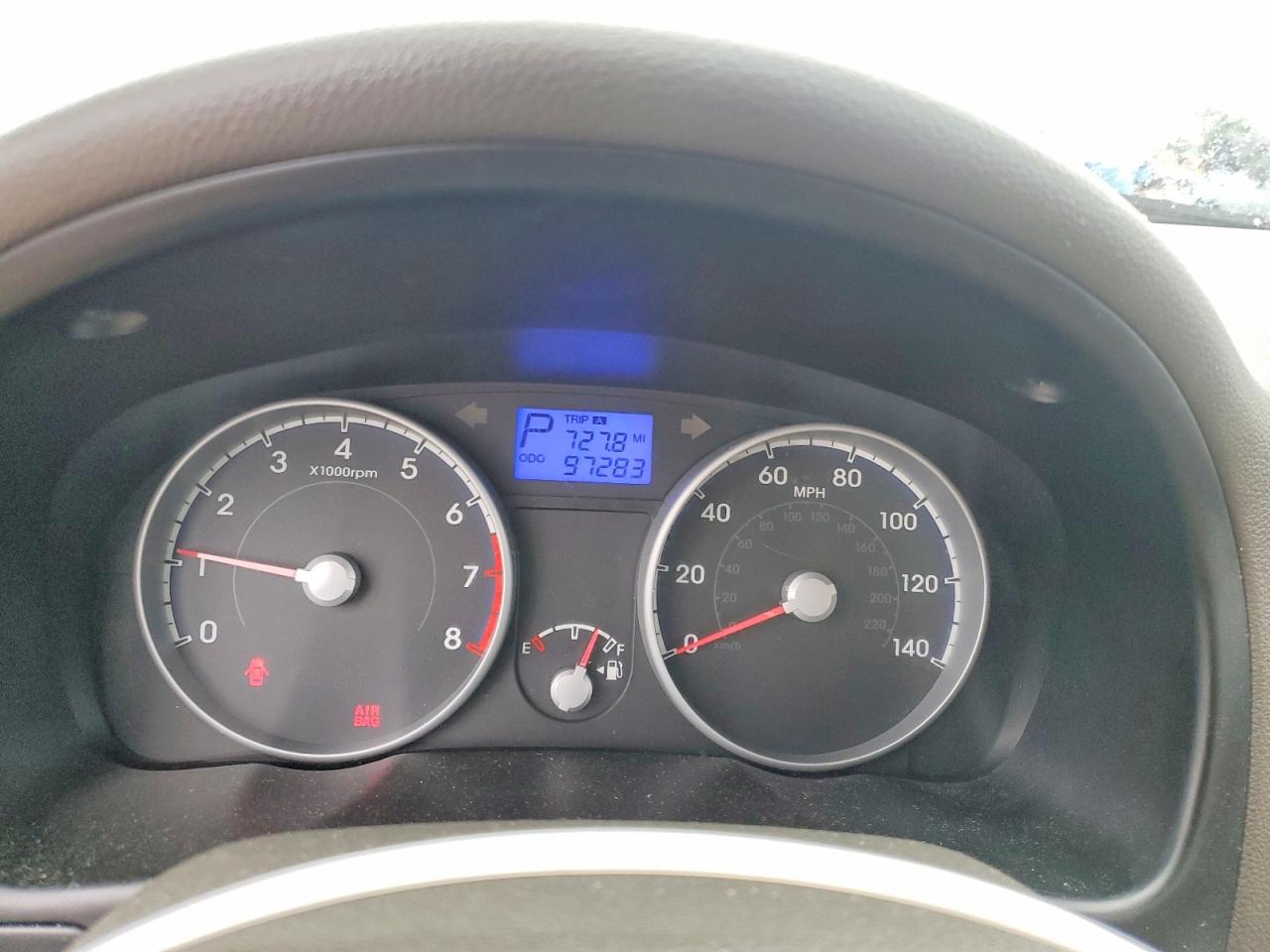 2010 HYUNDAI ACCENT GLS photo 9