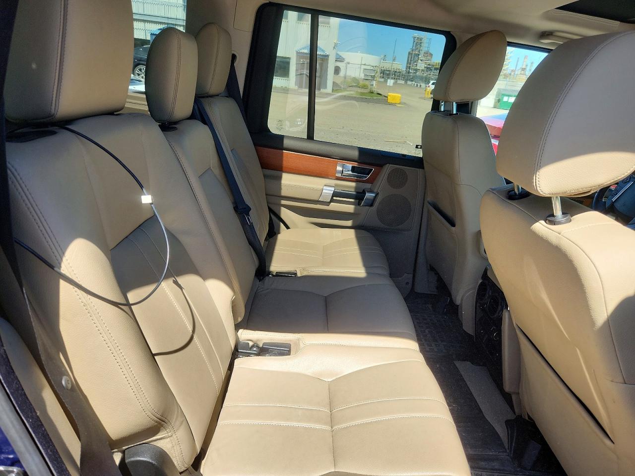 2011 LAND ROVER LR4 HSE photo 10