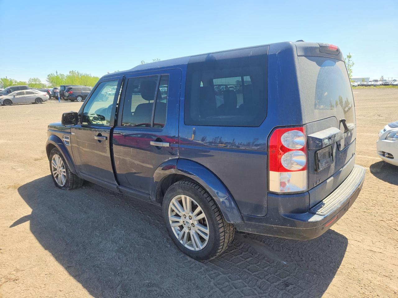2011 LAND ROVER LR4 HSE photo 2