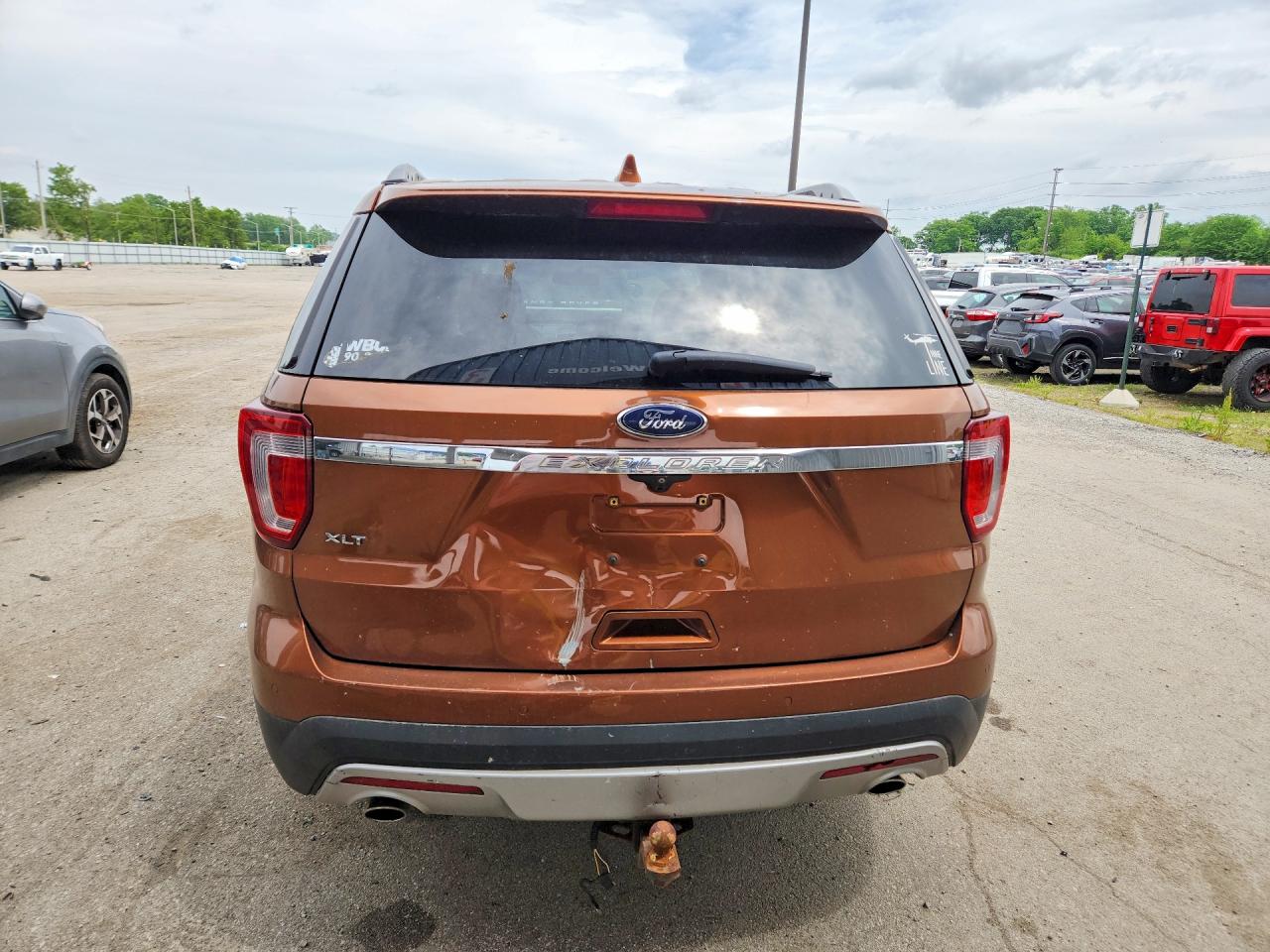 2017 FORD EXPLORER XLT photo 16