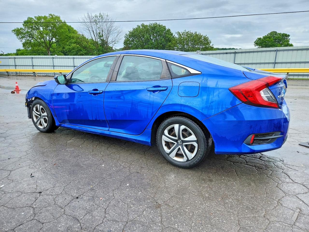 2016 HONDA CIVIC LX photo 4