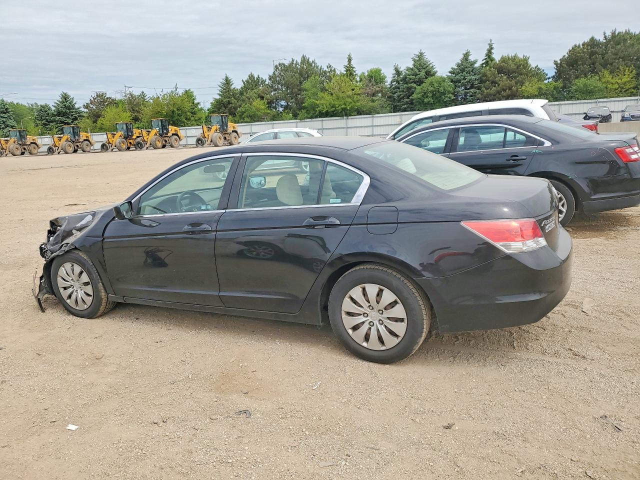 2010 HONDA ACCORD LX photo 3