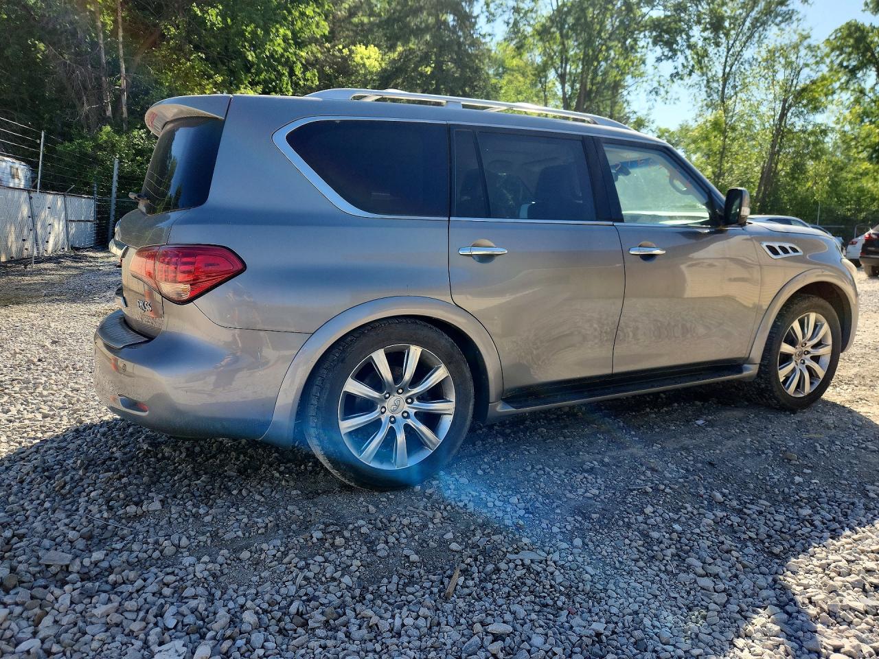 2013 INFINITI QX56 BASE photo 7