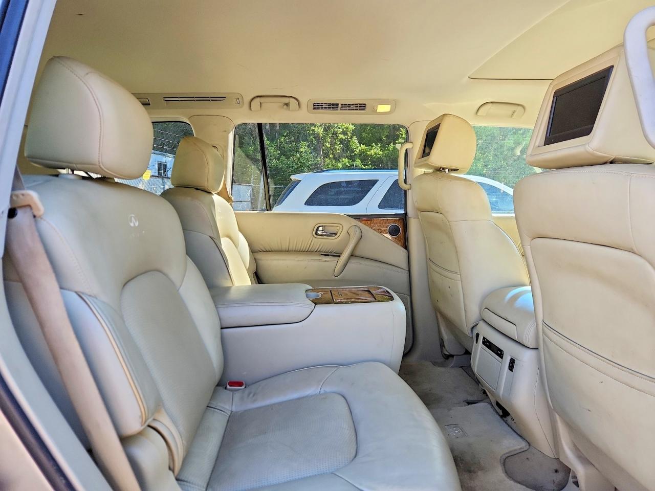2013 INFINITI QX56 BASE photo 31