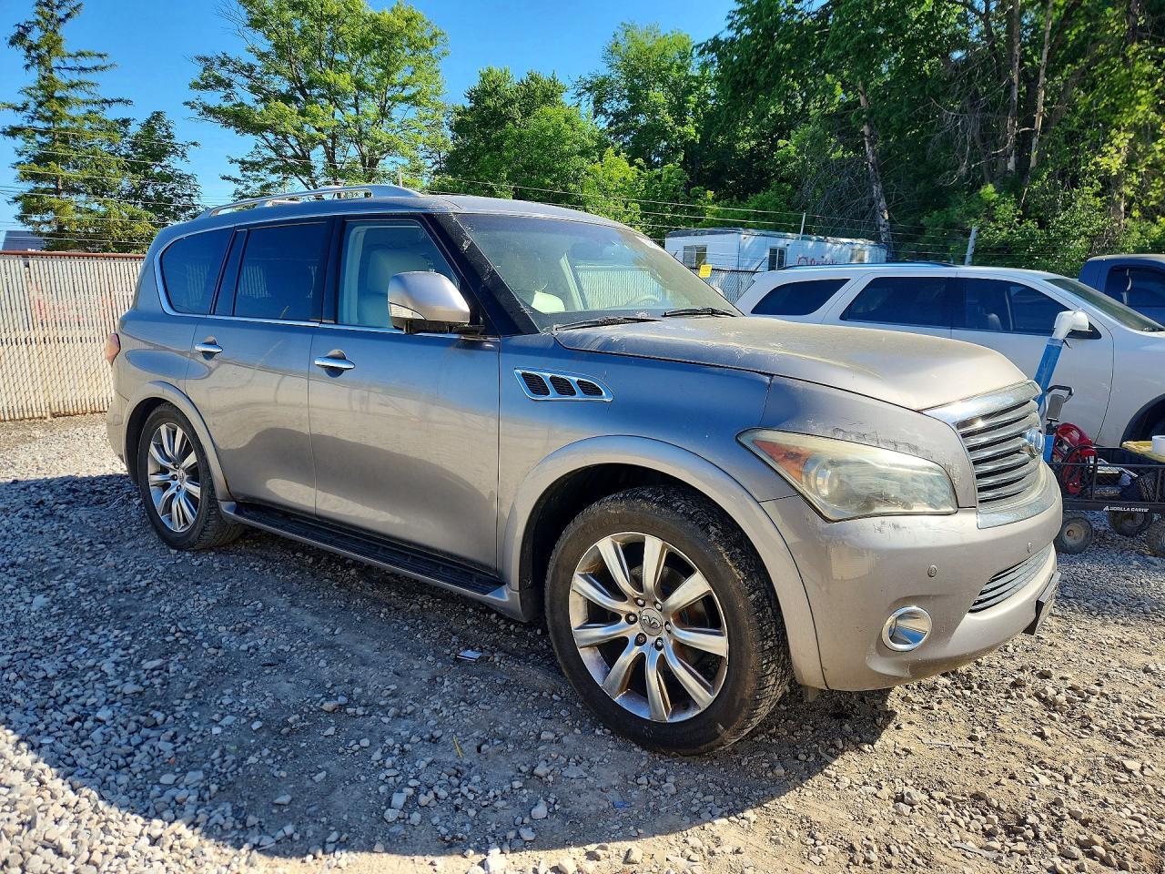 2013 INFINITI QX56 BASE photo 10