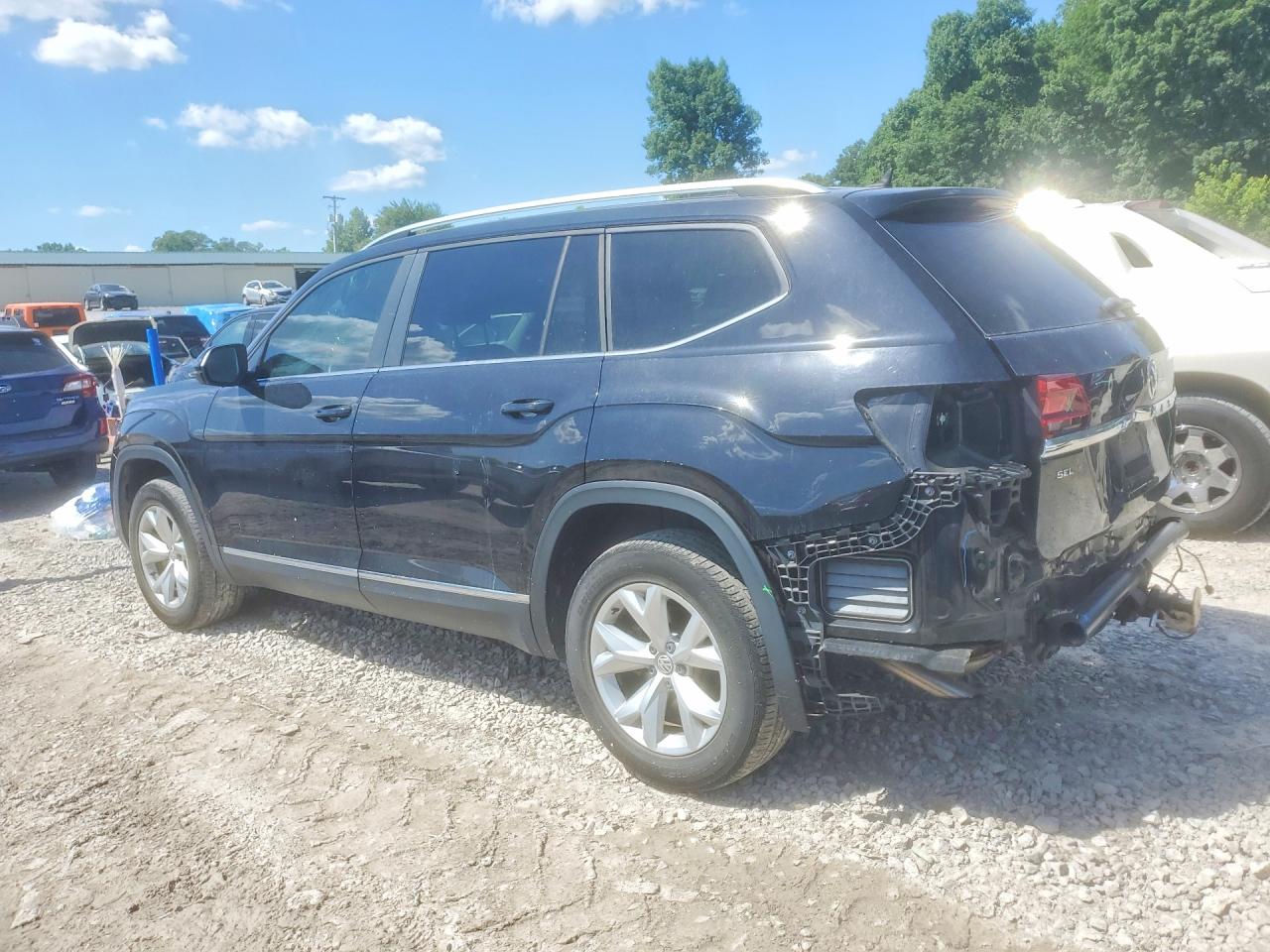 2018 VOLKSWAGEN ATLAS SEL photo 4