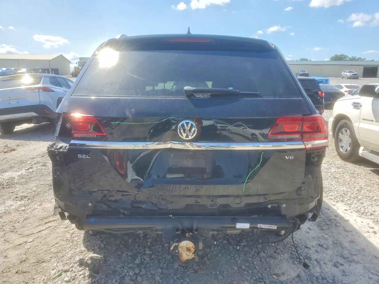 2018 VOLKSWAGEN ATLAS SEL photo 16