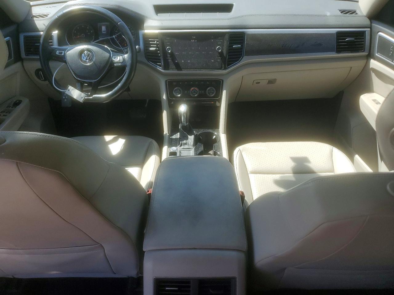 2018 VOLKSWAGEN ATLAS SEL photo 22
