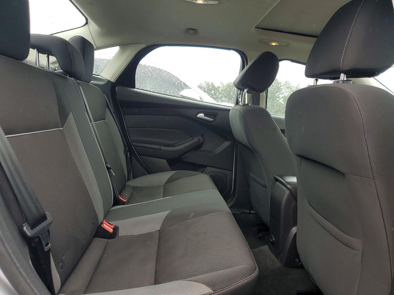 2014 FORD FOCUS SE photo 28