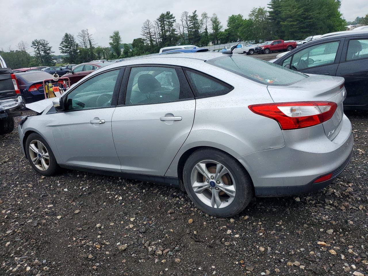 2014 FORD FOCUS SE photo 4